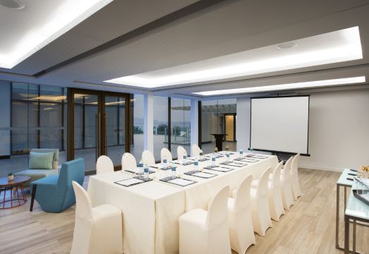 1. 더 린드 보라카..