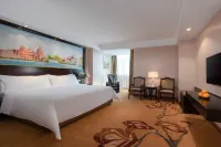 Vienna Classic Hotel (Yunfu Hekou) - 3-Star