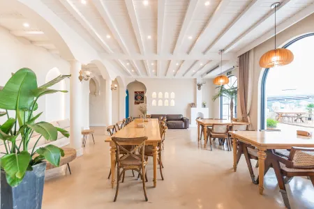 Haiwan Senlin Hostel Отели рядом с достопримечательностью «Liuhe Chaoyang Scenic Area»