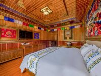 松潘藏王传奇度假酒店 - 藏式水暖观景大床房