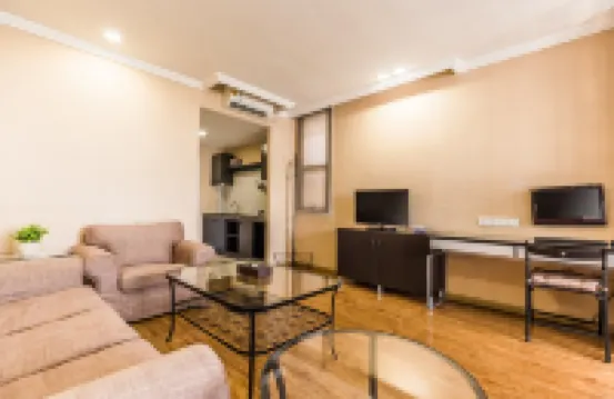 Guangzhou Four Seasons Hotel (Guangzhou North Station Huacheng Road Subway Station Branch)