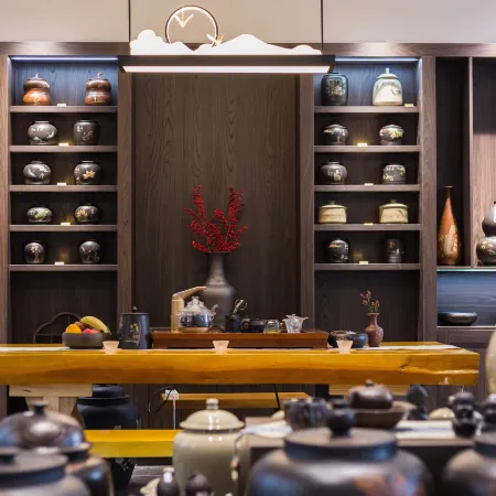 Xihan Hotel (Jianshui Ancient City Small Train Store)