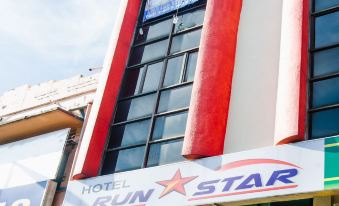R Star Hotel