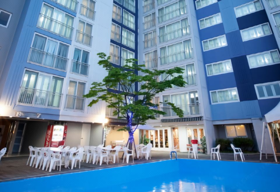 Jumunjin the Bluehill Resort 외관