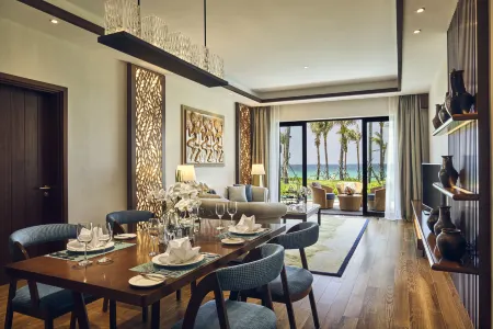 Movenpick Resort Cam Ranh Отели рядом с достопримечательностью «Пляж Бай Дай»