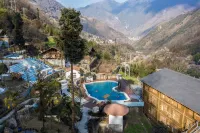 Yili Yunshan Hot Spring Guesthouse