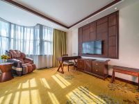 龙州皇家信翔国际酒店 - 东南亚观景大床房