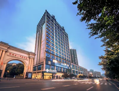 Chonpines Hotel (Leshan Giant Buddha) Hotels in Leshan