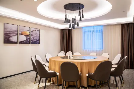 Metropolo Jinjiang Hotels(Fuzhou Three Lanes And Seven Alleys east street) Отели рядом с достопримечательностью «Fujian Art Museum»