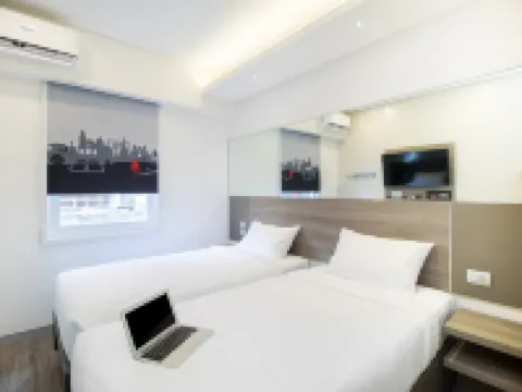 แดง ดาวเคราะห์ BGC ที ฟอร์ท โรงแรมในตากิก