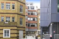 사코 생 폴스 - 레드 라이언 코트  호텔