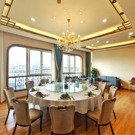 Oriental Hotel