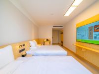 海友酒店(成都高新电子科大店) - 趣味胶合板豪华双床房