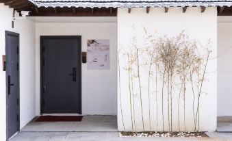 Courtyard 1 B & B
