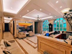 Jinze Hotel (Qingdao Taitung Pedestrian Street)