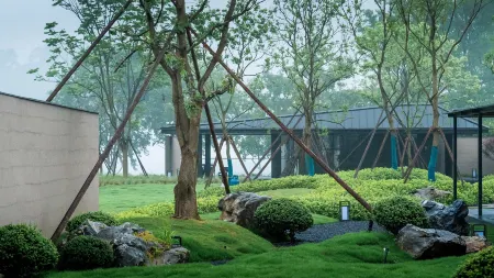 PUSU AROON (Xin'anjiang Branch) Отели рядом с достопримечательностью «Xin'anjiang Hydropower Station»