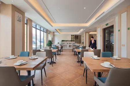 Vienna International Hotel (Ningling Zhanggong Road)