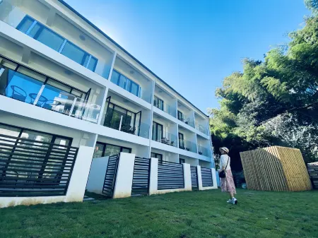 Nanxi River Lion Crag Hotel Отели рядом с достопримечательностью «Lishui Ancient Street»