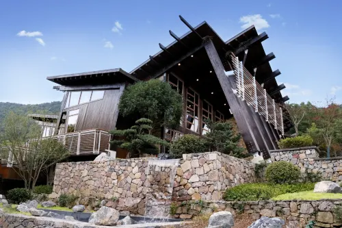 Tangshan Hot Spring Cultural Center