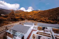 Kangding Qixi Mountain Home stay Hotels near Mugecuo