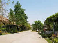 Papa's Home and Rabbit Café