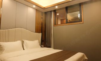Yanting Liangjiang Impression Hotel
