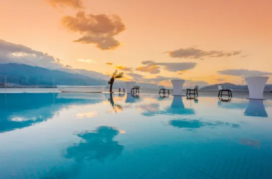 Beautiful crown Sea View Resort (Erhai flagship) Hotels in Erhai Park