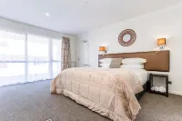 Superior Dunedin Apartments Hotels in Mosgiel