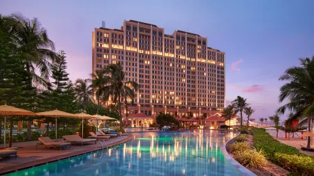 Holiday Inn Resort Ho Tram Beach
