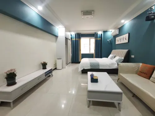 Qianbaidu Chain Apartment (Xintian Square)