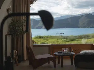 Lugu Lake Envy Fish B&B