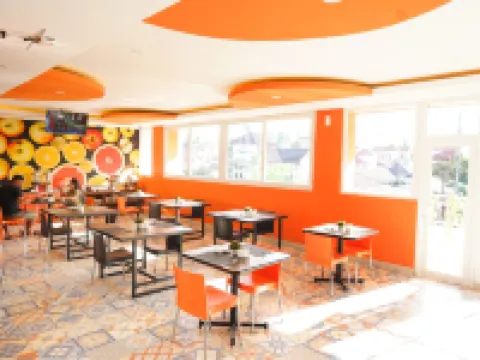 Mel's Inn Manado Hotels in Mapanget