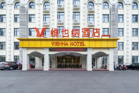 Vienna Hotel Honghu Aiguo Road Branch