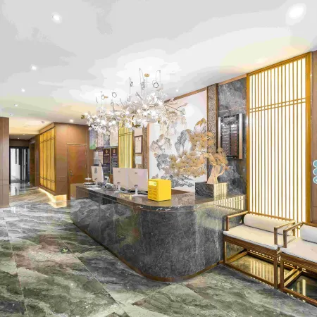 Chonpines Hotel (Beijing Wangfujing Nanluoguxiang Store)