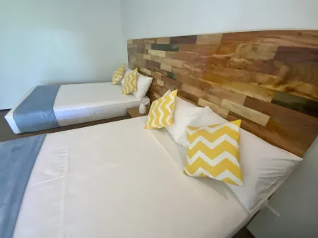 Tuburan Cove Beach Resort Отели рядом с достопримечательностью «Caticlan»