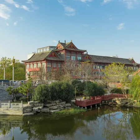 Super 8 Select Hotel (Kaifeng Qingming Shanghe Garden)