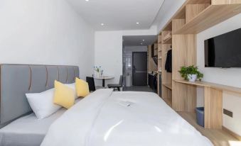 Xiangyuan Hotel (Shangri-La Bus Station)