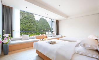 Huaye Travel Designer Hotel (Yangshuo Yulong River Resort Eternal Love Branch)