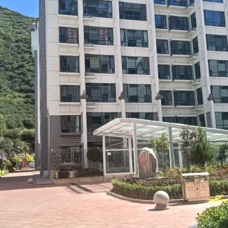 Lintan Yingbin Farm Stay