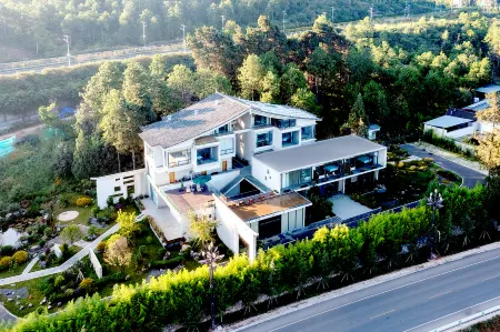 Baique Liangqi Mountain and Sea Panoramic Beauty Su Отели рядом с достопримечательностью «Wenfeng Temple»