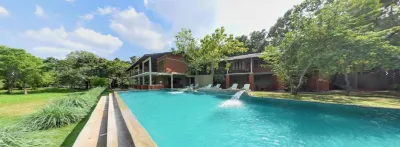 Ehalagala Lake Resort Ξενοδοχεία στην πόλη Sigiriya