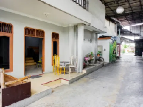 Home Stay Kembar Syariah RedPartner Hotel a Binjai