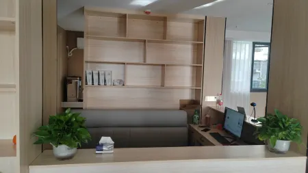 Nanchong Gaoping Juxin Business Hotel Отели рядом с достопримечательностью «Nanchong Professional Technic College»