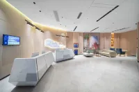 Yeste Hotel (Du'an High - speed Railway Station Binjiang Zhuangyuan Food Street Branch)