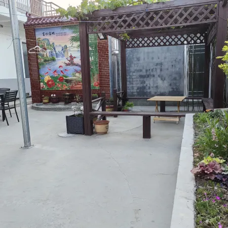 Weishan Island Yuxiang Yashe Homestay (Weishan Island Tourist Area)