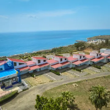 Cliff Villa