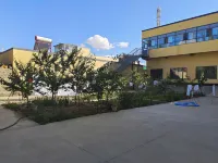 Xiangyi Homestay Hotels near Chaerhan Salt Lake