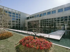 LONYATT HOTEL