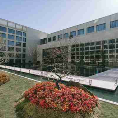 LONYATT HOTEL Hotel Exterior