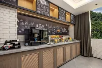 Campanile Hotel Maoming Xinyi Education City Hotel